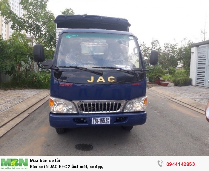 Bán xe tải JAC HFC 2tấn4 mới, xe đẹp,