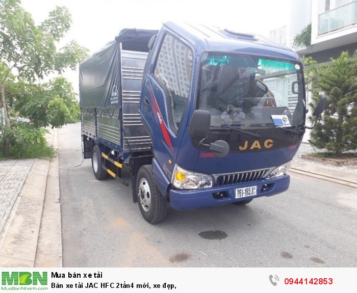 Bán xe tải JAC HFC 2tấn4 mới, xe đẹp,