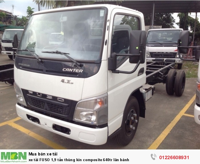 Xe tải FUSO 1,9 tấn thùng kín composite 640tr lăn bánh