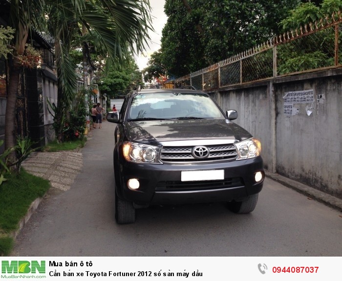 Cần bán xe Toyota Fortuner 2012 số sàn máy dầu