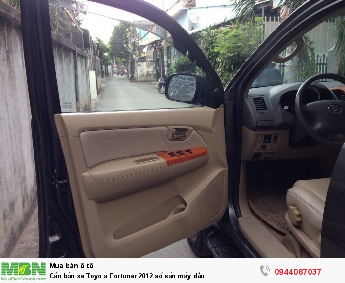 Cần bán xe Toyota Fortuner 2012 số sàn máy dầu