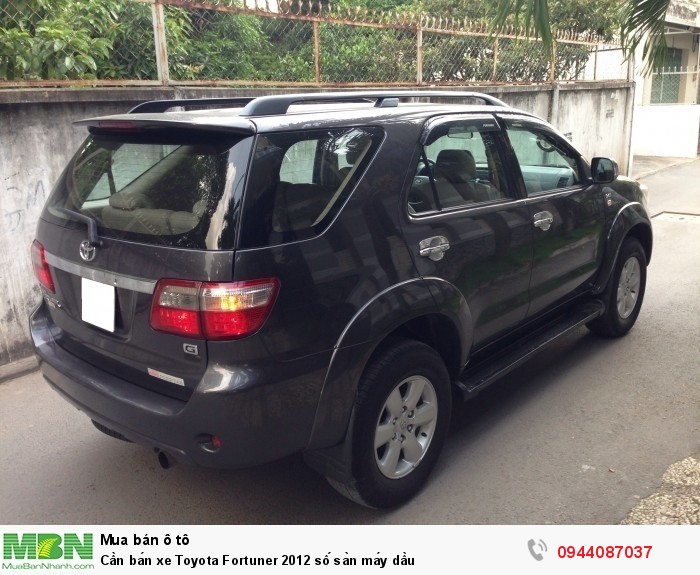 Cần bán xe Toyota Fortuner 2012 số sàn máy dầu