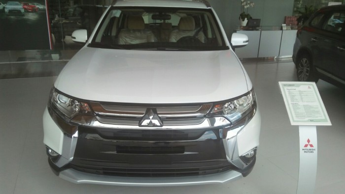 Oto Mitsubishi Outlander