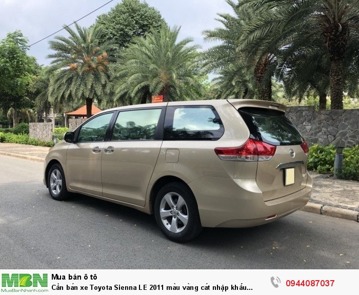 Cần bán xe Toyota Sienna LE 2011 màu vàng cát nhập khẩu Mỹ
