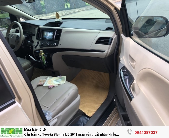 Cần bán xe Toyota Sienna LE 2011 màu vàng cát nhập khẩu Mỹ