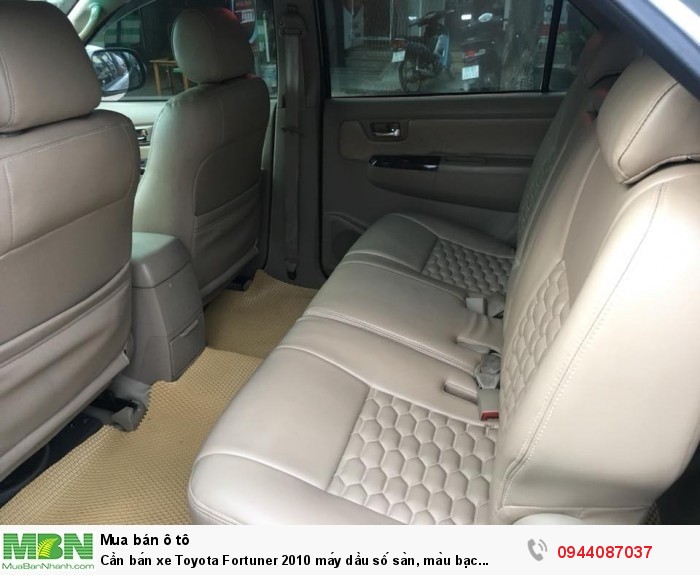 Cần bán xe Toyota Fortuner 2010 máy dầu số sàn, màu bạc zin
