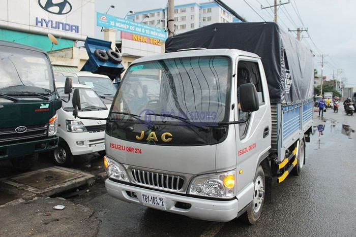 Xe tải Jac 2t4 thùng 3m7 hỗ trợ trả góp 90% khuyến mãi 5 chỉ vàng