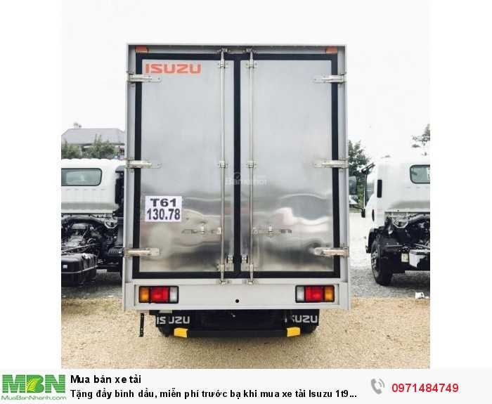 Tặng đầy bình dầu, miễn phí trước bạ khi mua xe tải Isuzu 1t9 trong tháng
