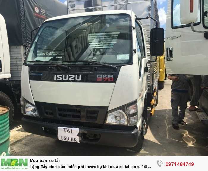 Tặng đầy bình dầu, miễn phí trước bạ khi mua xe tải Isuzu 1t9 trong tháng