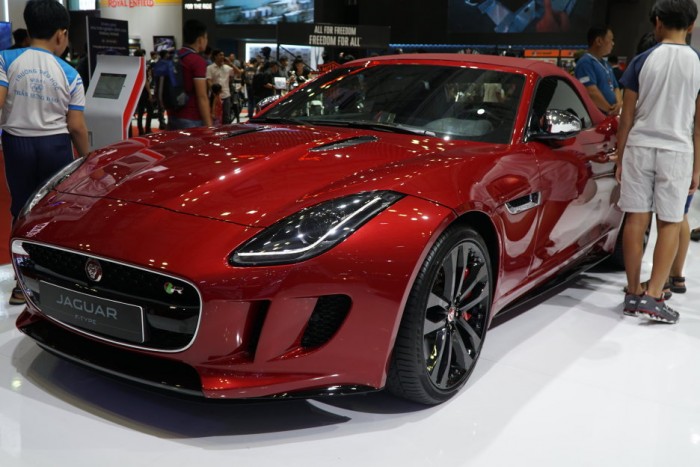 Bán Jaguar F Type 2017 mới, mẫu cabriolet 2 chỗ tuyệt vời!