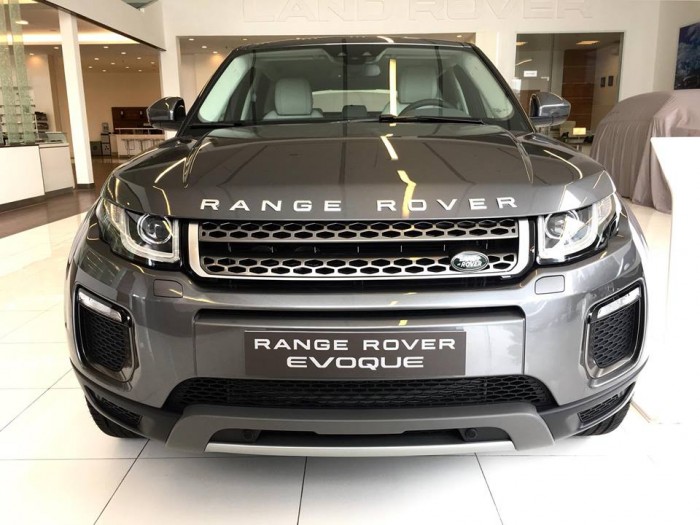 Cần bán LandRover Evoque HSE sản xuất năm 2017, màu đen, xe nhập