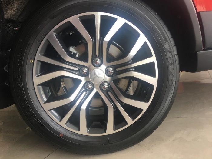 Mitsubishi Outlander an toàn và tính năng bậc nhất - giao ngay - đủ màu