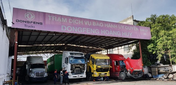 Dongfeng Hoàng Huy 4 chân sản xuất 2017