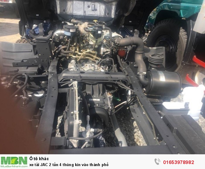 Xe tải JAC 2 tấn 4 thúng kín vào thành phố