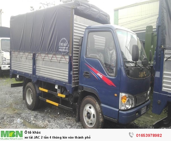 Xe tải JAC 2 tấn 4 thúng kín vào thành phố