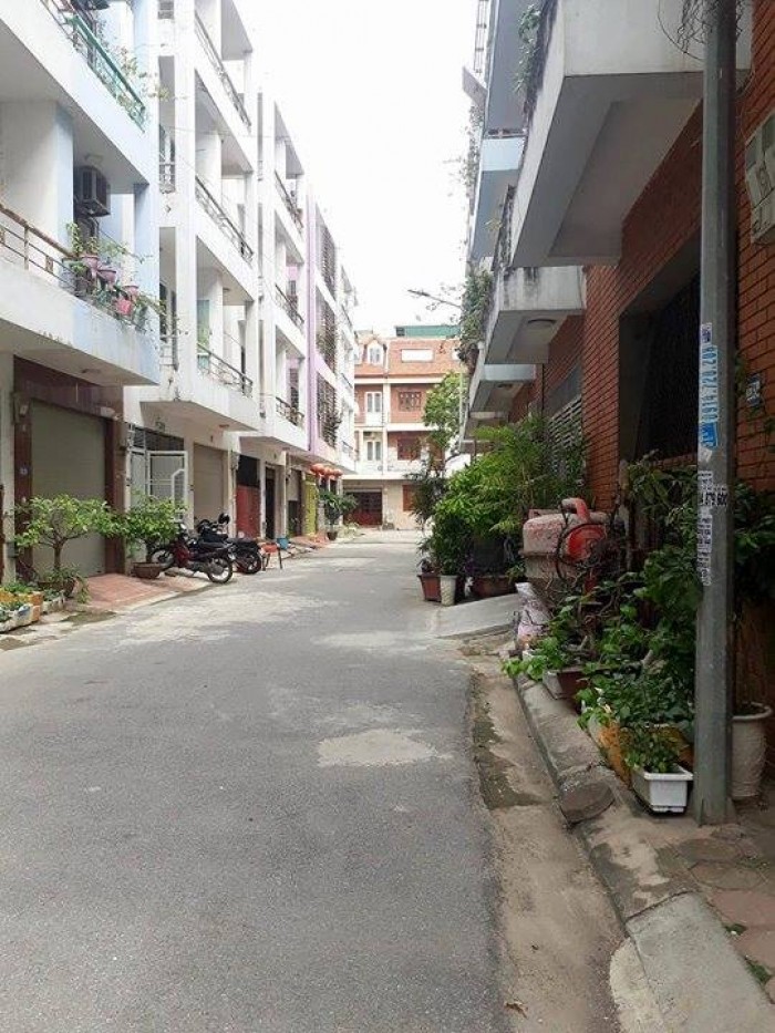 Bán Nhà Đường Thạch Bàn - Nguyễn Văn Linh 114m2, MT 6.7m, Quận Long Biên