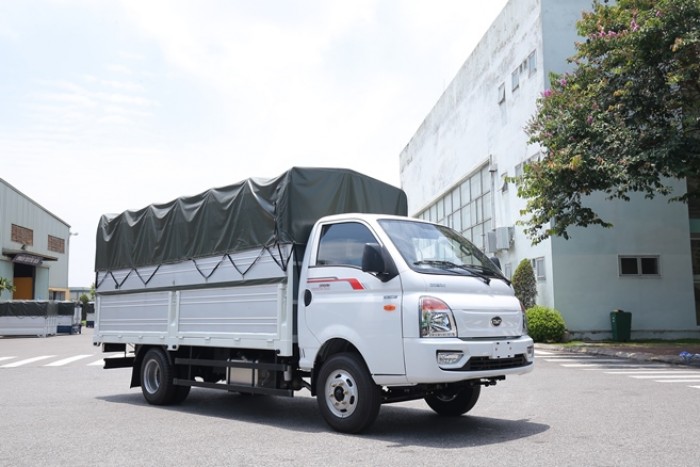 Xe tải 2T4 Daisaki máy ISUZU thùng dài 3m6