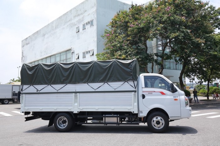 Xe tải 2T4 Daisaki máy ISUZU thùng dài 3m6