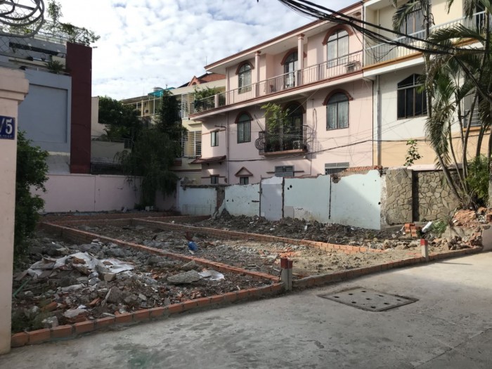 Bán lô đât trong khu Biệt thự Ung Văn Khiêm. 4x15.