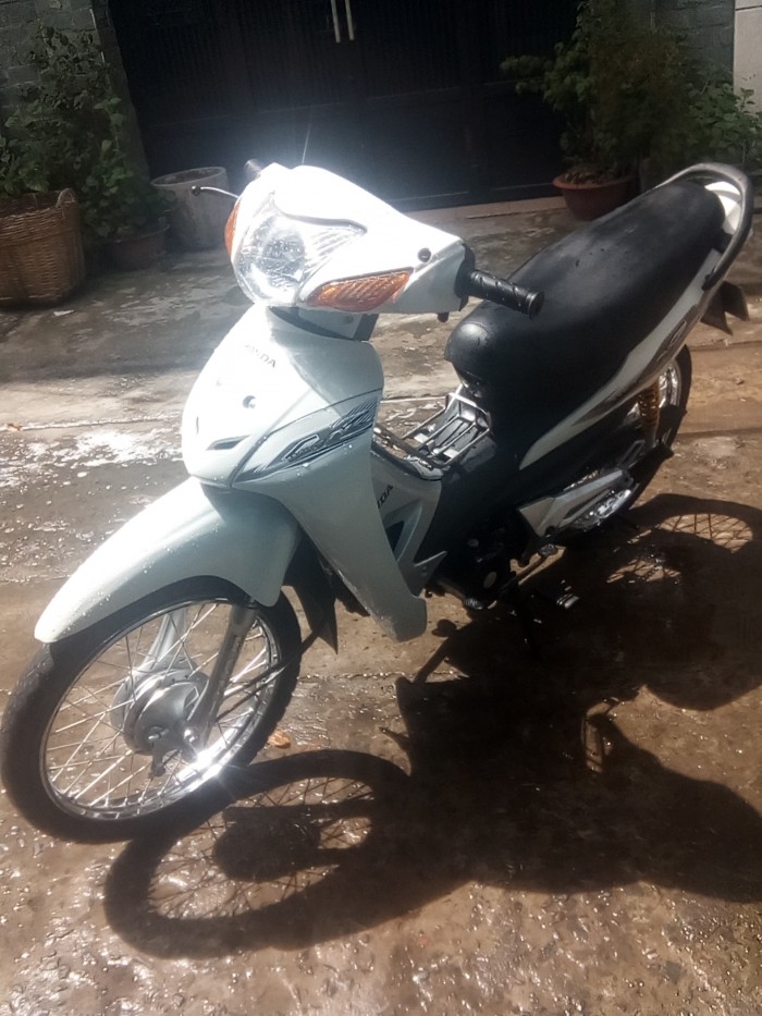 Bán xe Wave A 110 Hàn Quốc màu trắng , bstp