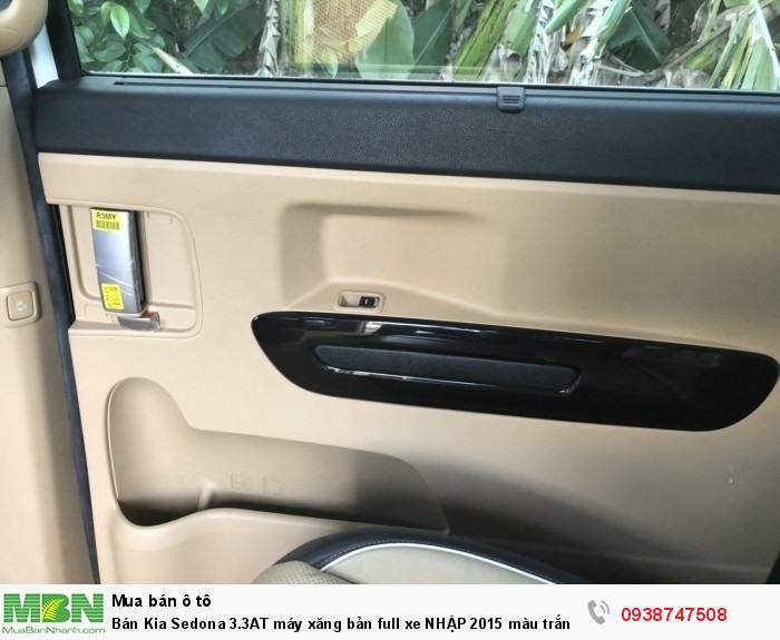 Bán Kia Sedona 3.3AT máy xăng bản full xe NHẬP 2015 màu trắng
