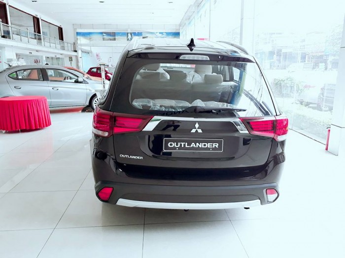 Bán xe Mitsubishi Outlander 2.0 CVT