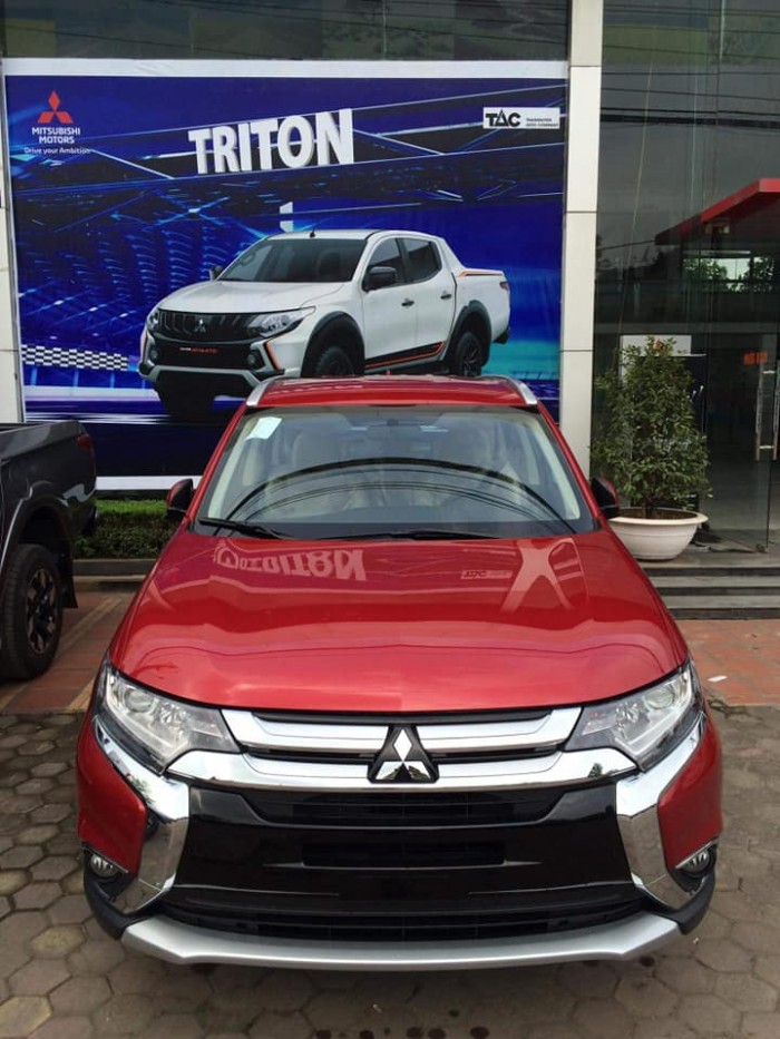 Bán xe Mitsubishi Outlander 2.0 CVT