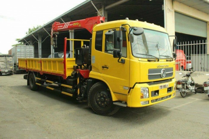 Xe Dongfeng gắn cẩu