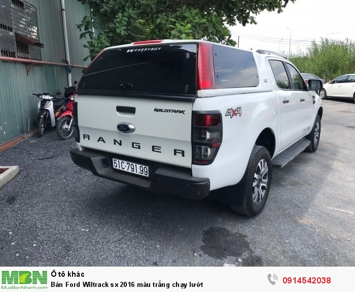 Bán Ford Wiltrack sx 2016 màu trắng chạy lướt