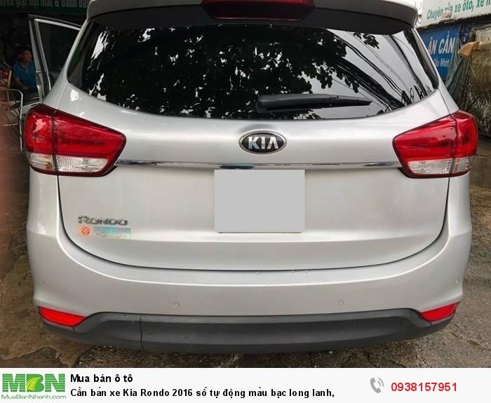 Cần bán xe Kia Rondo 2016 số tự động màu bạc long lanh,