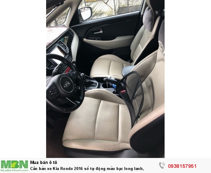 Cần bán xe Kia Rondo 2016 số tự động màu bạc long lanh,