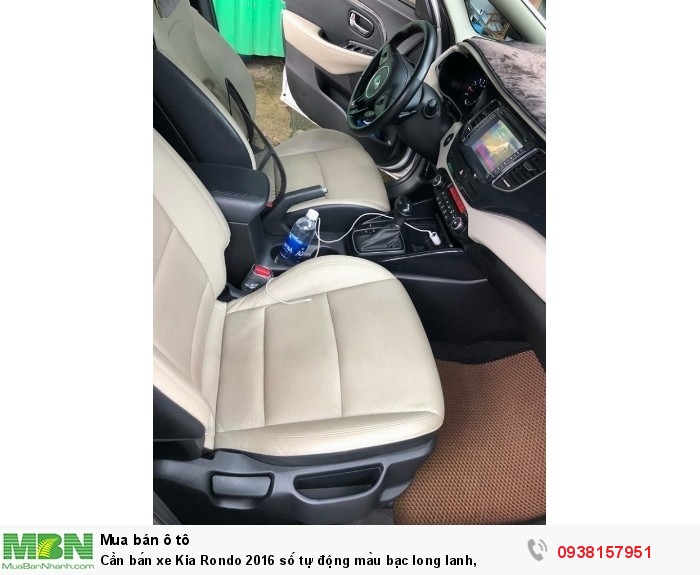 Cần bán xe Kia Rondo 2016 số tự động màu bạc long lanh,