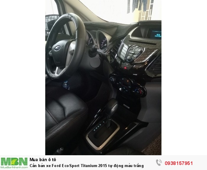 Cần bán xe Ford EcoSport Titanium 2015 tự động màu trắng