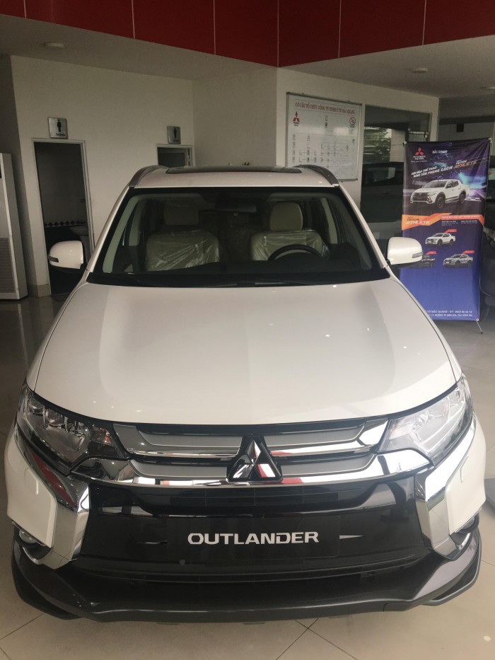 Mitsubishi Outlander 2.4 CVT hỗ trợ ngân hàng lên đến 90% và lãi suất ưu đãi