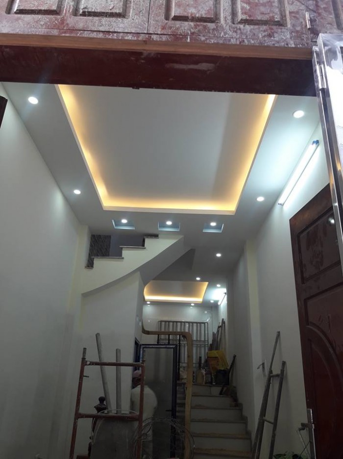 Bán nhà sát hồ Mậu Lương-KĐT Xa La. (35m2-5T-Tiện đường ô tô đỗ, gần chợ,sát KDT XALA)