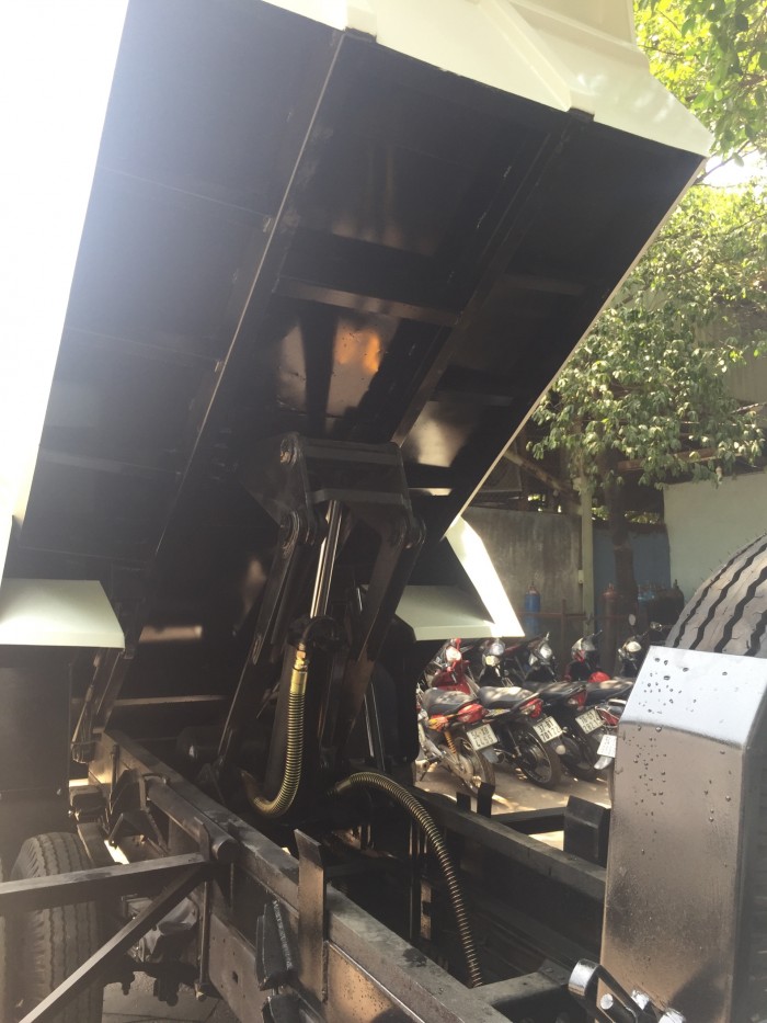 Xe ben Hino 5 tấn, giá rẻ, mới 100%