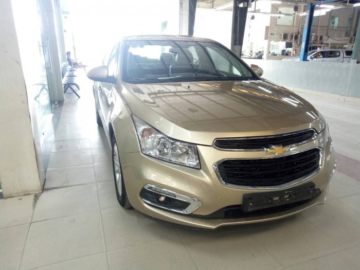 Bán nhanh Chevrolet Cruze LT 2016, ghi vàng, số sàn