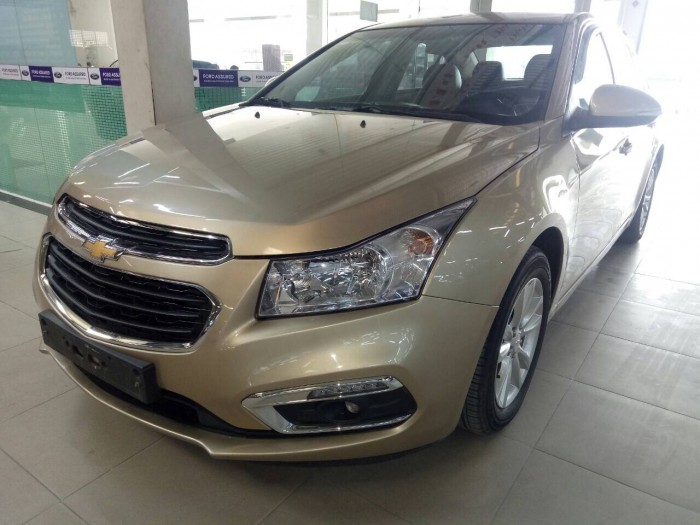 Bán nhanh Chevrolet Cruze LT 2016, ghi vàng, số sàn