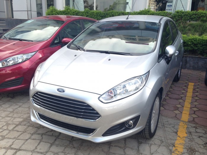 Bán xe Ford Fiesta chính hãng, giá rẻ nhất miền Bắc hỗ trợ trả góp 90%, giao xe ngay