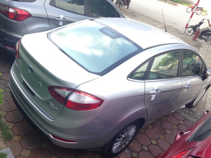 Bán xe Ford Fiesta chính hãng, giá rẻ nhất miền Bắc hỗ trợ trả góp 90%, giao xe ngay