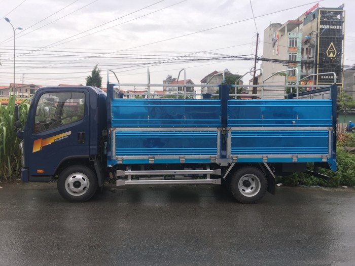 Tera240 2.4 tấn máy isuzu thùng 4m4 hỗ trợ trả góp