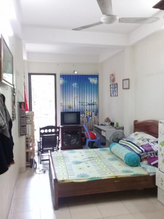 Bán nhà Phương Mai.diện tích 42m2,5 tầng