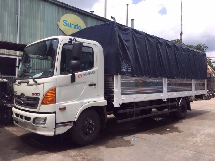 Xe tải HINO FC9JLWE tải trọng 6.5 tấn trả góp giá rẻ