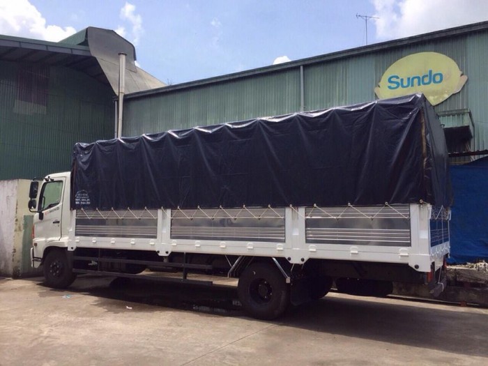 Xe tải HINO FC9JLWE tải trọng 6.5 tấn trả góp giá rẻ