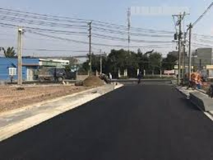 GẤP! Trả nợ bán đất mặt tiền Nguyễn Duy Trinh, Q.9, 75 m2, SHR.