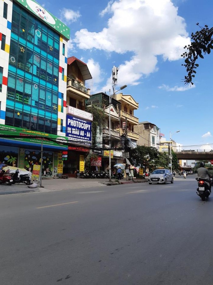 Nhỉnh 11 Tỷ Có Nhà Mp Nguyễn Khang 40M2, 5 Tầng.