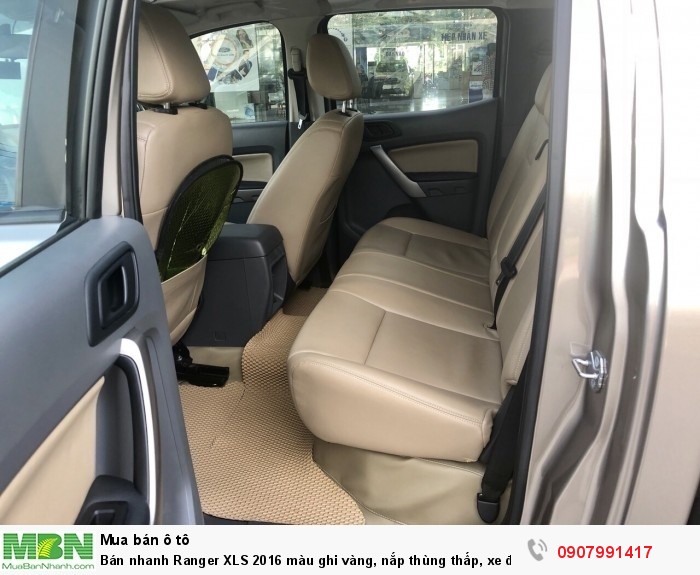 Bán nhanh Ranger XLS 2016 màu ghi vàng, nắp thùng thấp, xe đẹp như ảnh