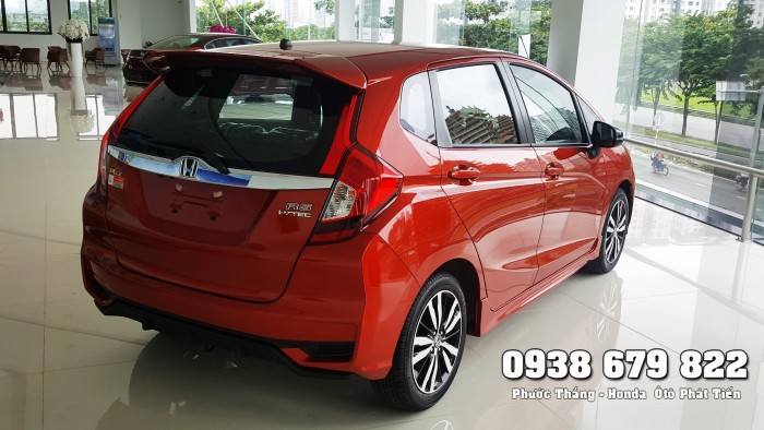 Honda Jazz 1.5 RS đời 2018 màu Cam, Xe giao liền chỉ với 170tr. Tặng gói phụ kiện hơn 10 triệu đồng