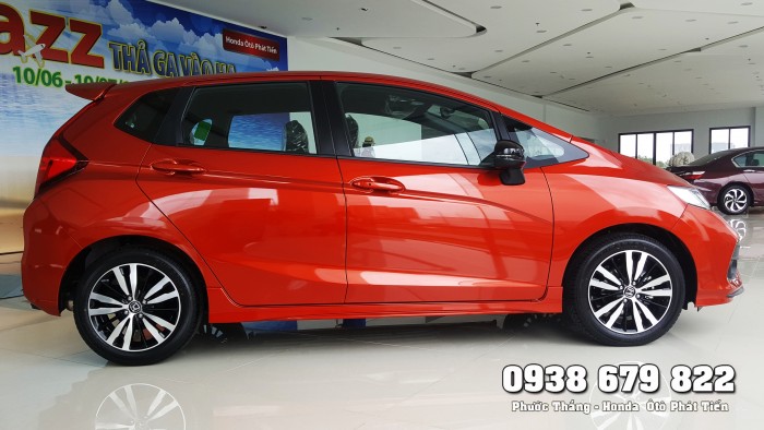 Honda Jazz 1.5 RS đời 2018 màu Cam, Xe giao liền chỉ với 170tr. Tặng gói phụ kiện hơn 10 triệu đồng