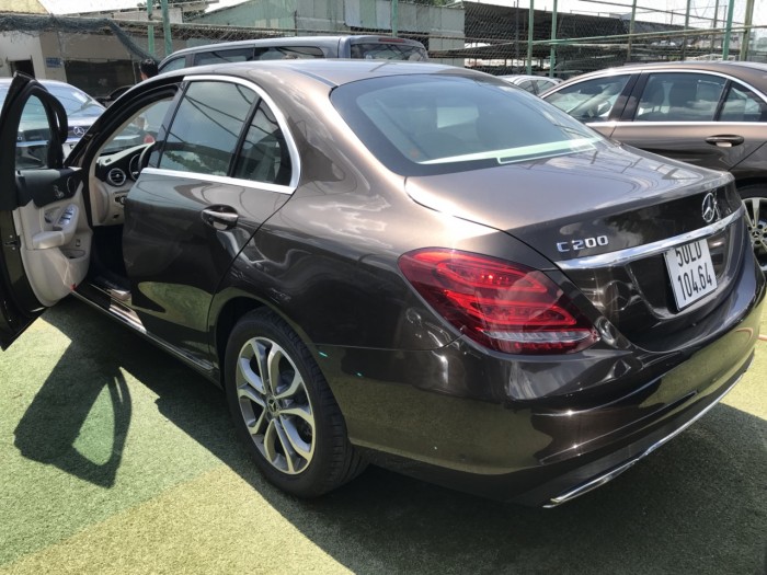 C200 chính hãng  siêu lướt , giao ngay .